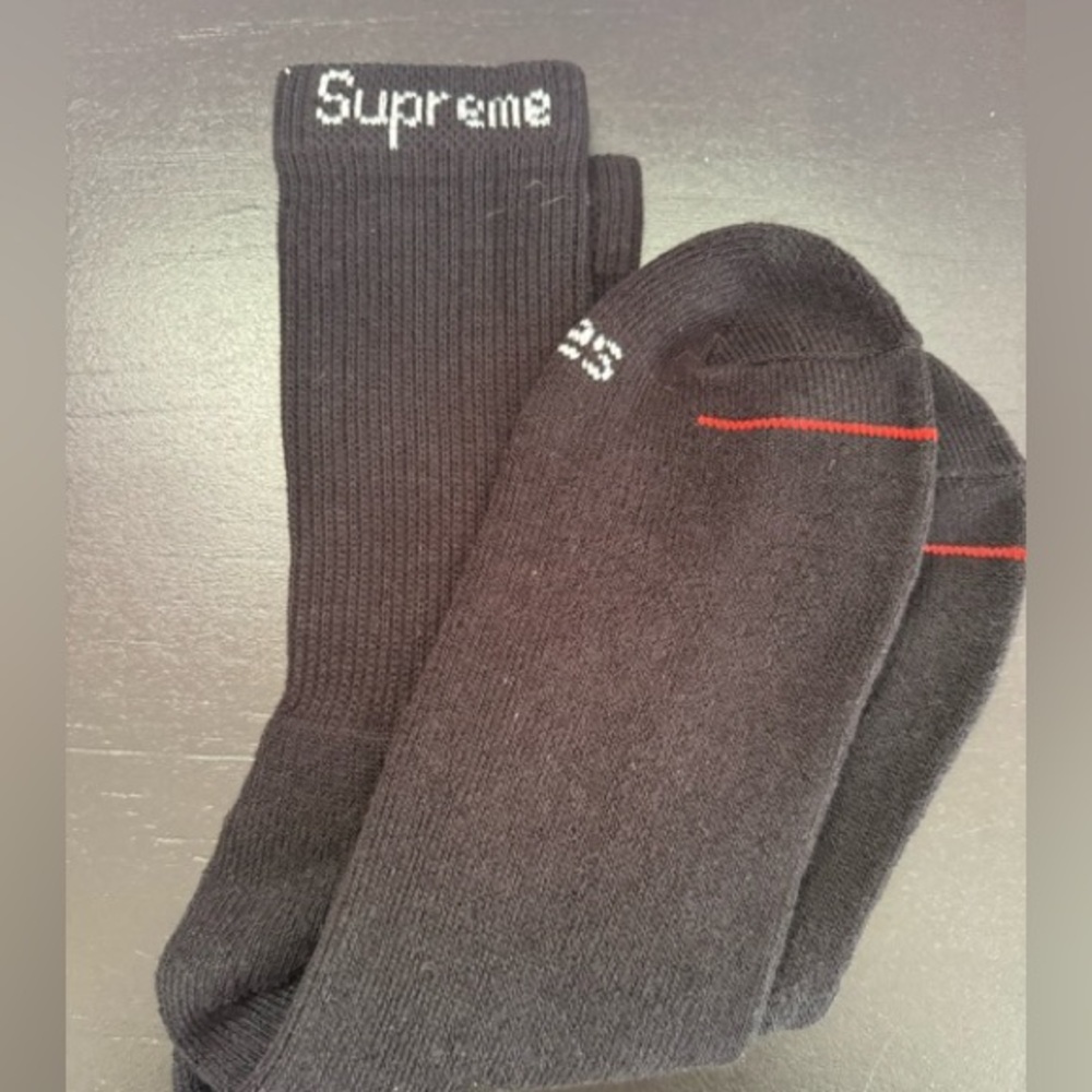 Supreme sock!
